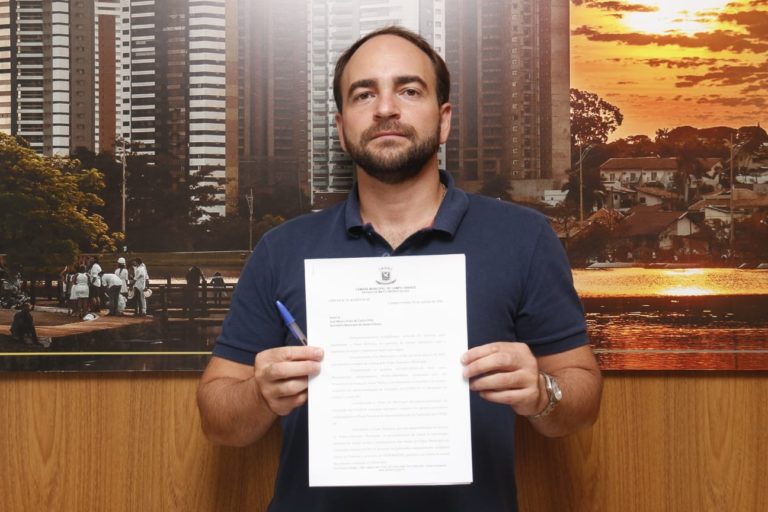 Read more about the article Transparência: vereador João César Mattogrosso solicita publicação das pessoas vacinadas em Campo Grande