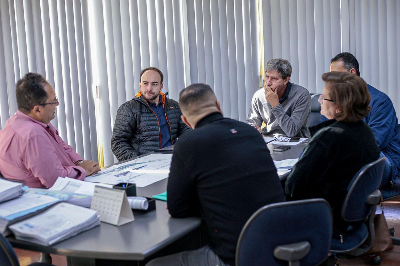 Read more about the article Em reunião na Sisep e Agetran, vereador João César Mattogrosso acompanha demandas da população encaminhadas ao Executivo