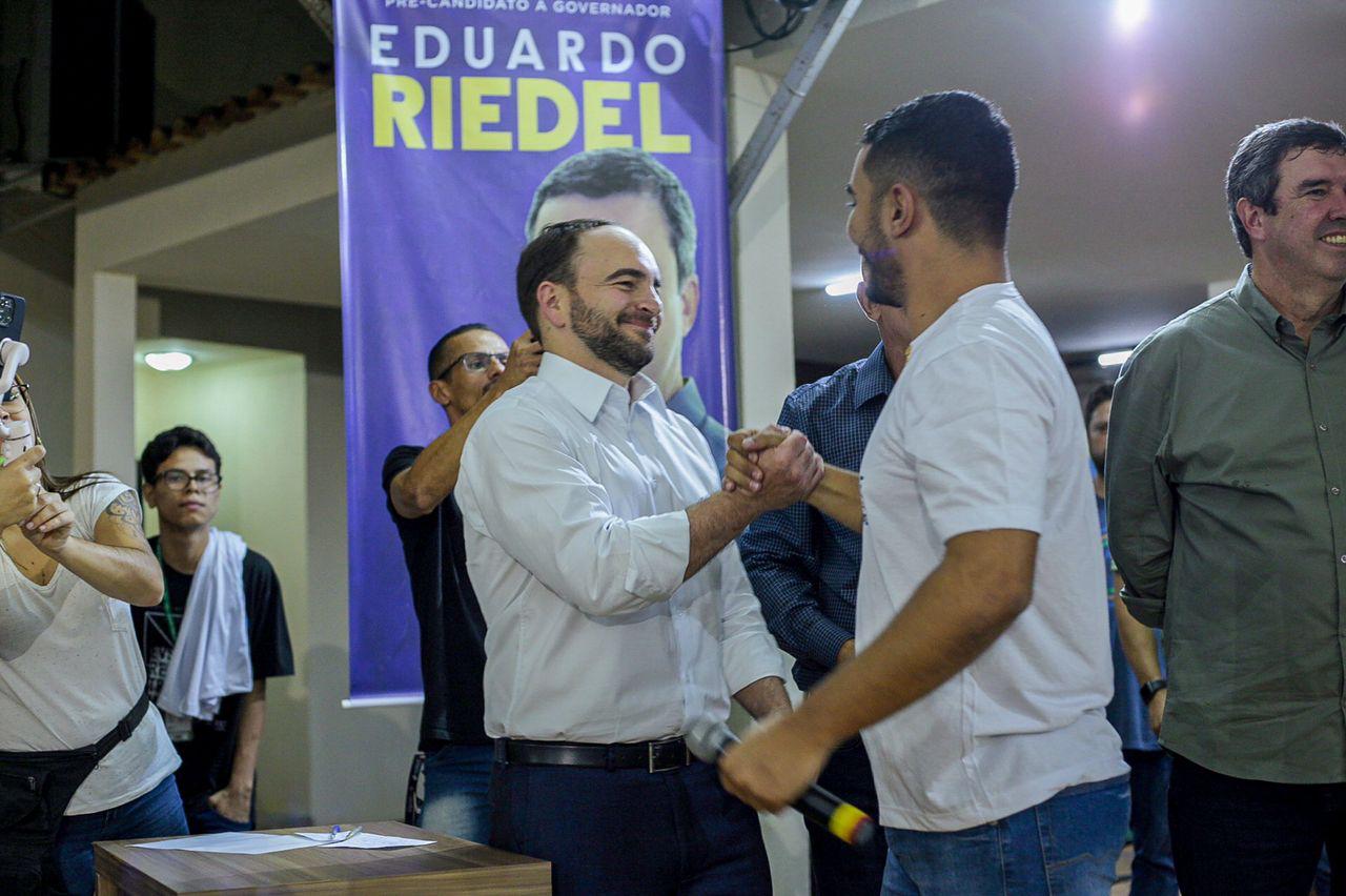 You are currently viewing Em posse da diretoria da Juventude do PSDB, João César Mattogrosso defende protagonismo jovem na política