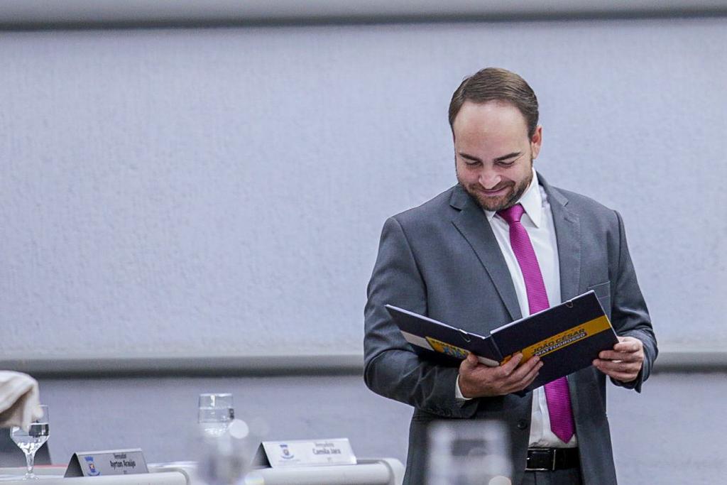 You are currently viewing Agosto Lilás: João César Mattogrosso possui cinco leis aprovadas que objetivam o combate à violência contra a mulher