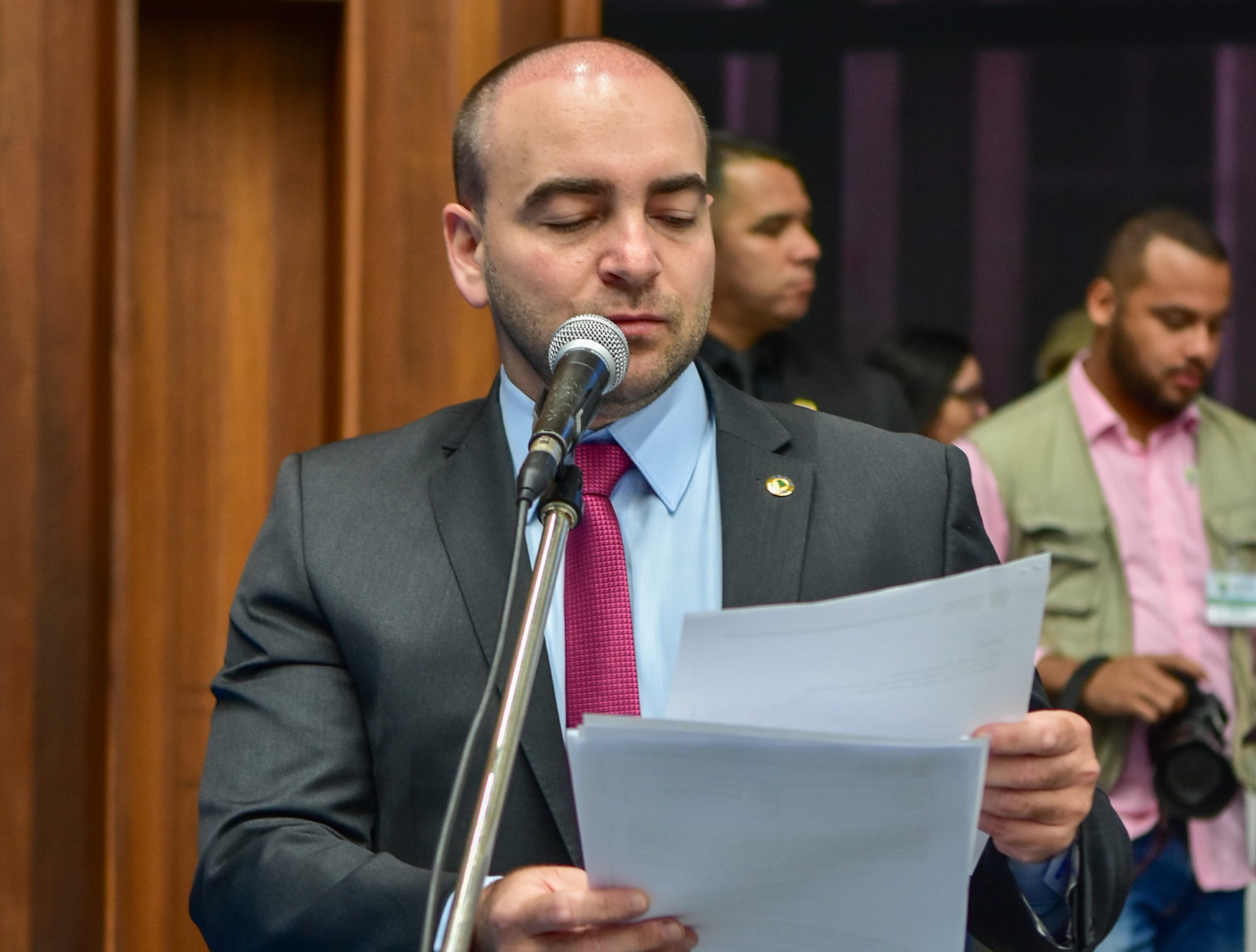 Read more about the article Melhorias para infraestrutura e trânsito da Capital são destaques das indicações do deputado João Mattogrosso